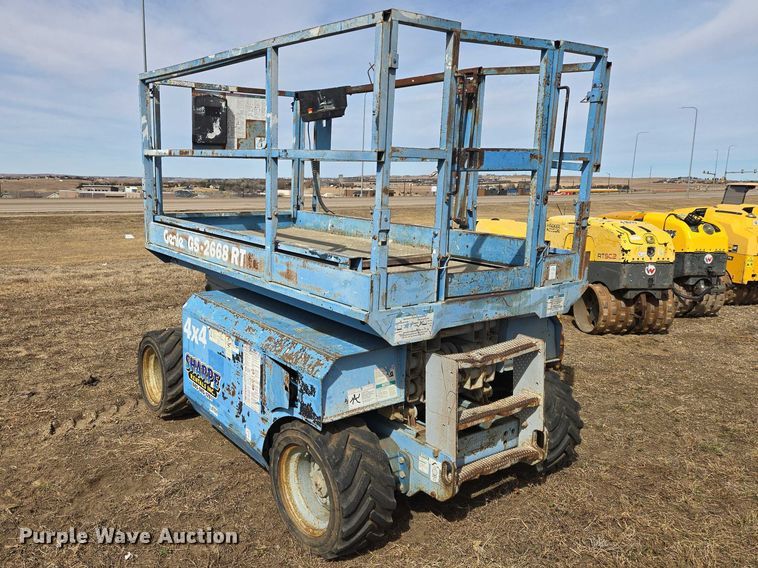 image for item EV5664 2005 Genie GS2668RT scissor lift