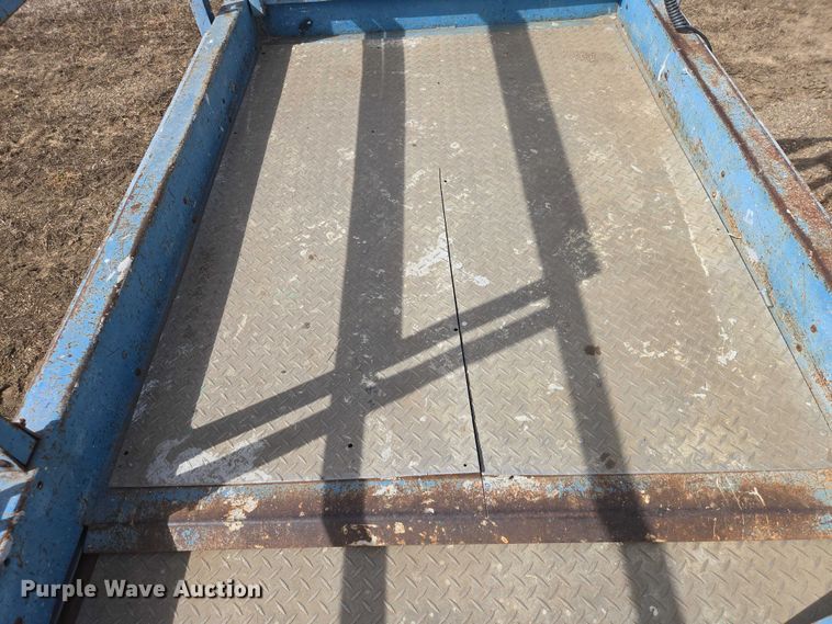 image for item EV5664 2005 Genie GS2668RT scissor lift