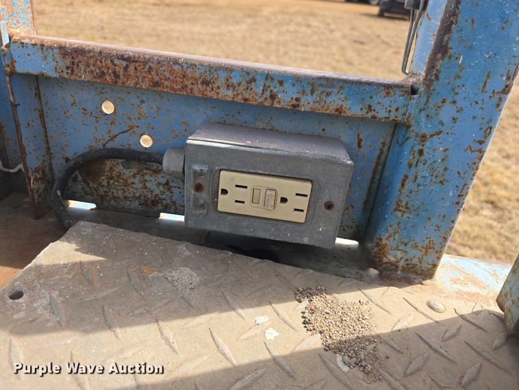 image for item EV5664 2005 Genie GS2668RT scissor lift