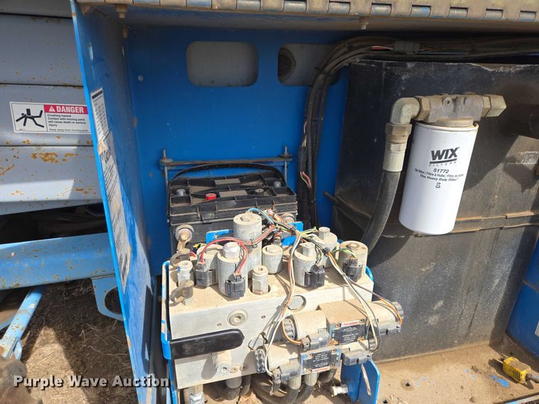image for item EV5664 2005 Genie GS2668RT scissor lift
