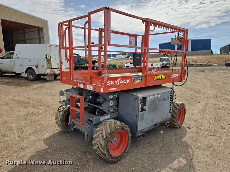 image for item EV5665 2014 Skyjack SJ6826RT scissor lift