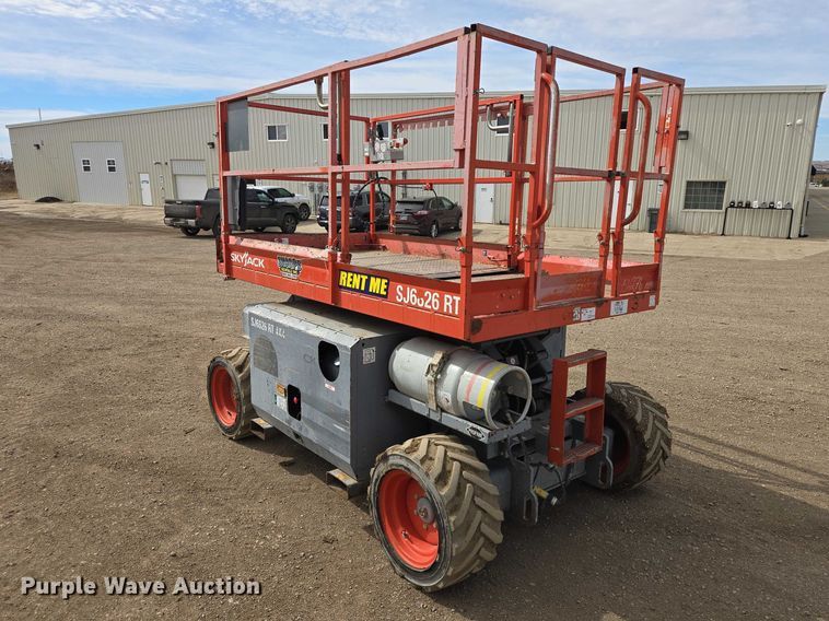 image for item EV5665 2014 Skyjack SJ6826RT scissor lift