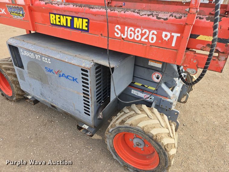 image for item EV5665 2014 Skyjack SJ6826RT scissor lift