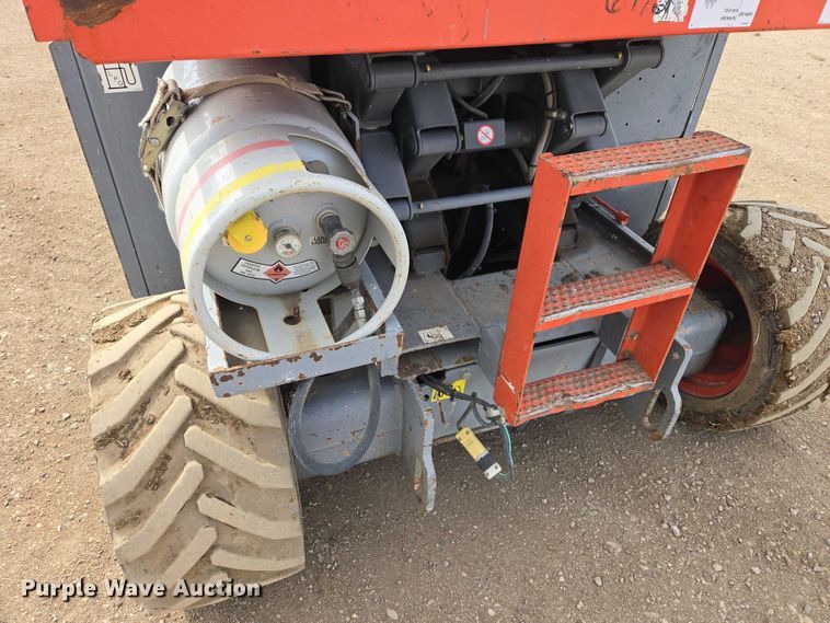 image for item EV5665 2014 Skyjack SJ6826RT scissor lift