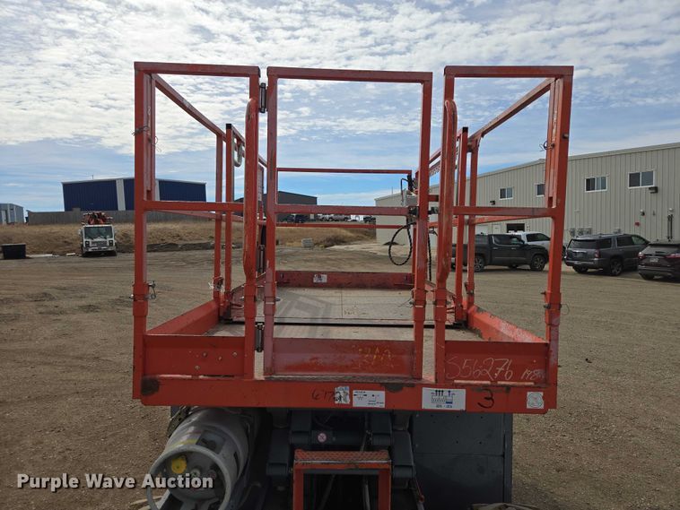 image for item EV5665 2014 Skyjack SJ6826RT scissor lift