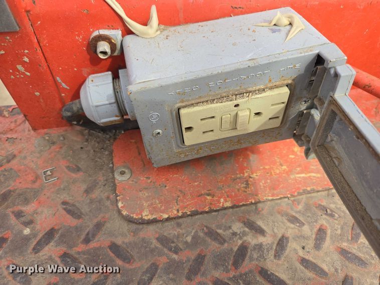 image for item EV5665 2014 Skyjack SJ6826RT scissor lift