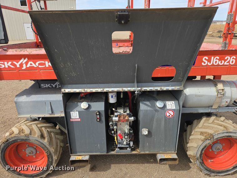 image for item EV5665 2014 Skyjack SJ6826RT scissor lift