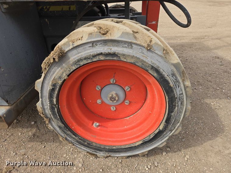 image for item EV5665 2014 Skyjack SJ6826RT scissor lift