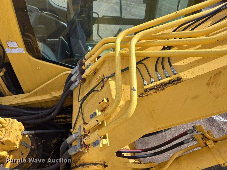 image for item EV5666 2013 Komatsu PC360LC-10 excavator