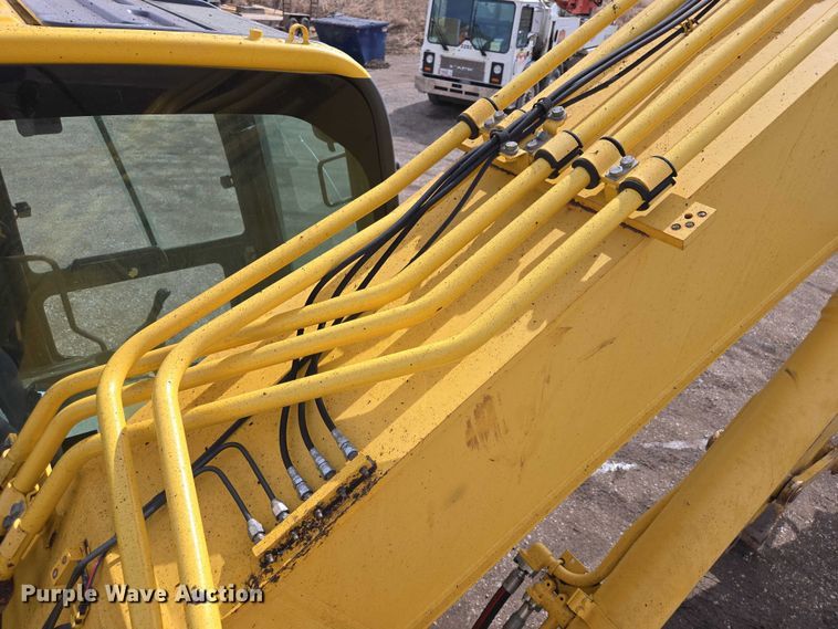 image for item EV5666 2013 Komatsu PC360LC-10 excavator