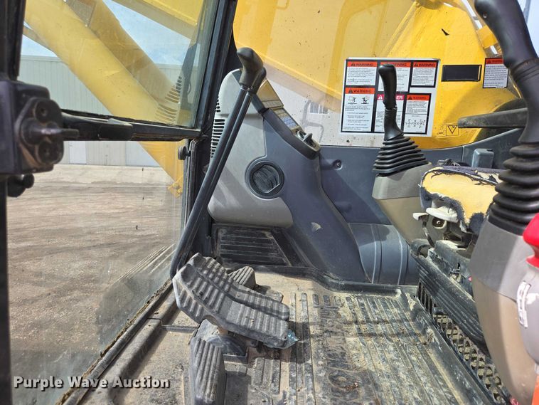image for item EV5666 2013 Komatsu PC360LC-10 excavator