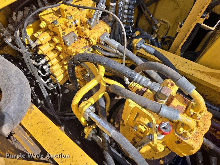 image for item EV5666 2013 Komatsu PC360LC-10 excavator