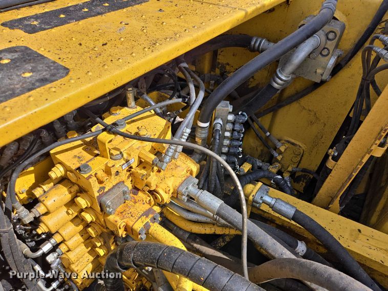 image for item EV5666 2013 Komatsu PC360LC-10 excavator