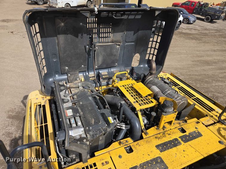 image for item EV5666 2013 Komatsu PC360LC-10 excavator