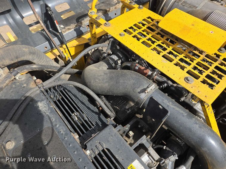 image for item EV5666 2013 Komatsu PC360LC-10 excavator