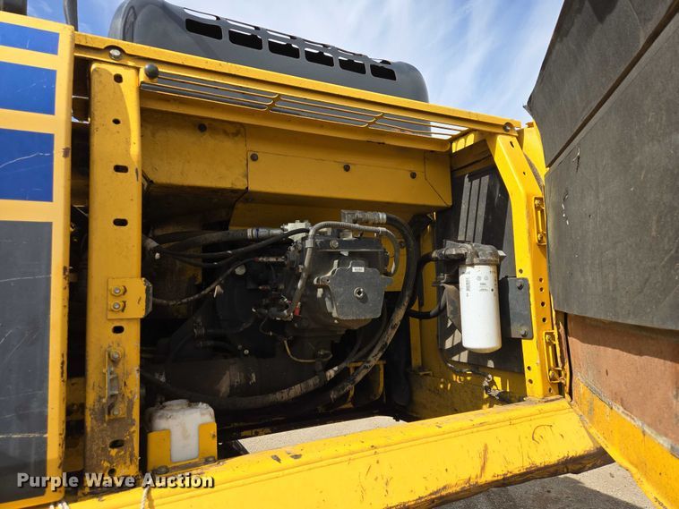 image for item EV5666 2013 Komatsu PC360LC-10 excavator