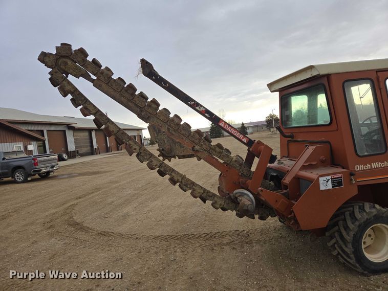 image for item EV5714 Ditch Witch 5010DD trencher
