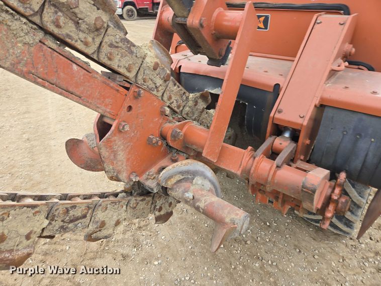 image for item EV5714 Ditch Witch 5010DD trencher