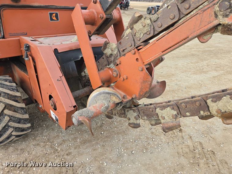 image for item EV5714 Ditch Witch 5010DD trencher