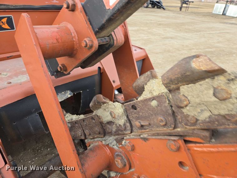 image for item EV5714 Ditch Witch 5010DD trencher