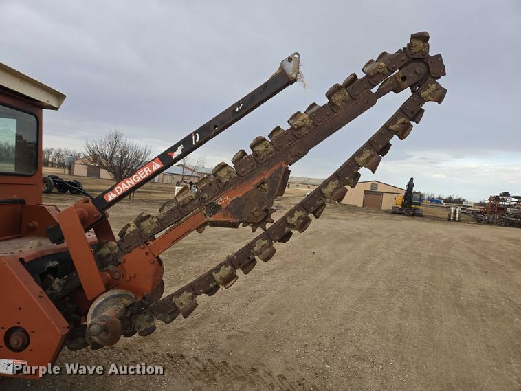 image for item EV5714 Ditch Witch 5010DD trencher