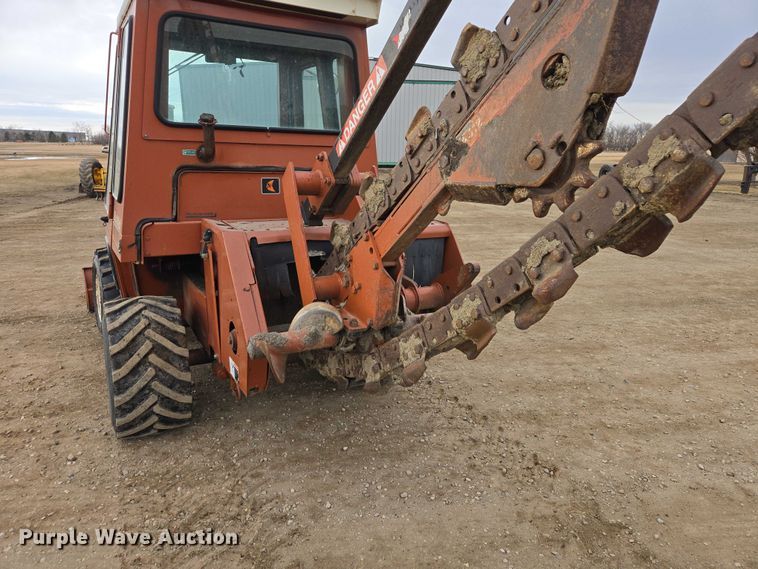 image for item EV5714 Ditch Witch 5010DD trencher