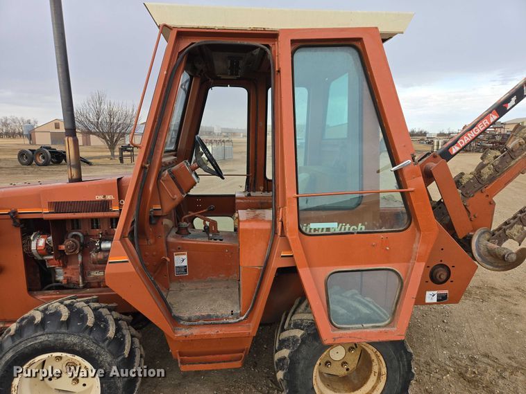 image for item EV5714 Ditch Witch 5010DD trencher