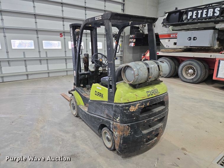 image for item EV5715 Clark C25C forklift