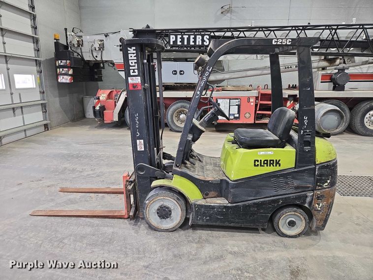 image for item EV5715 Clark C25C forklift