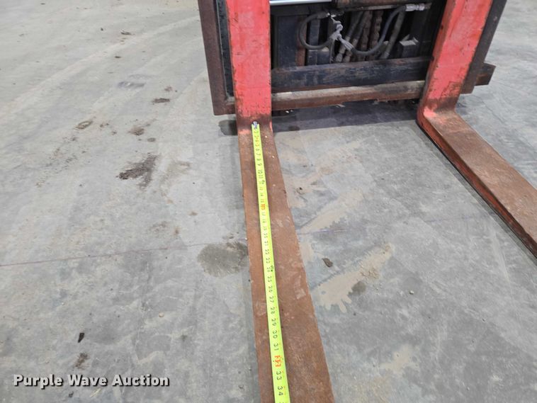 image for item EV5715 Clark C25C forklift
