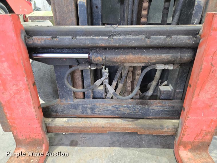 image for item EV5715 Clark C25C forklift