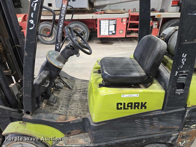 image for item EV5715 Clark C25C forklift