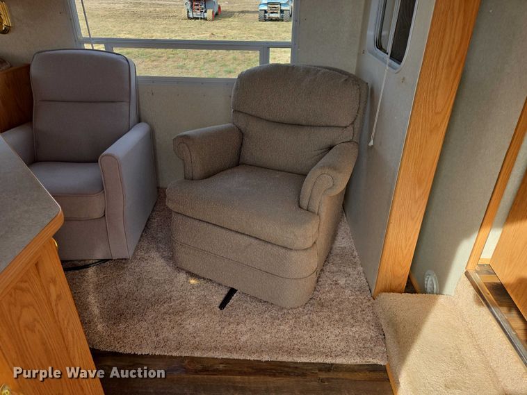 image for item EV5724 2003 Jayco Eagle 281RLS camper