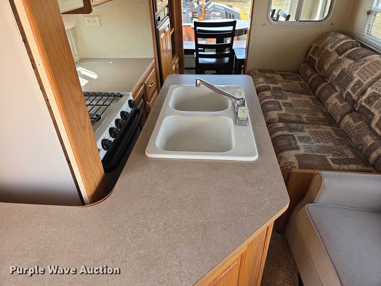 image for item EV5724 2003 Jayco Eagle 281RLS camper