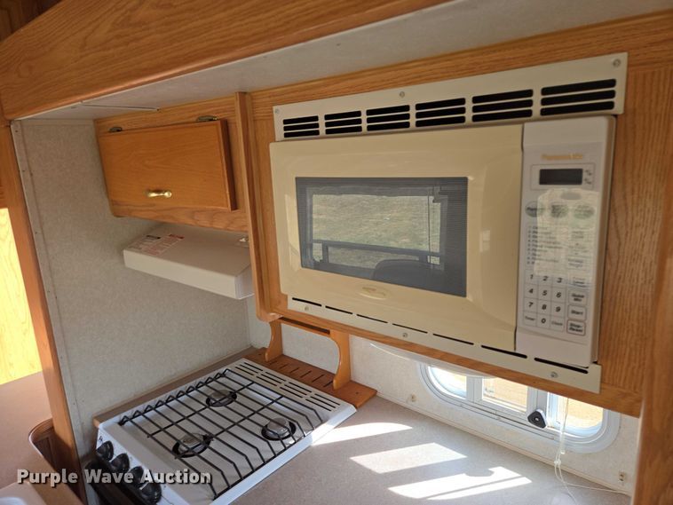 image for item EV5724 2003 Jayco Eagle 281RLS camper