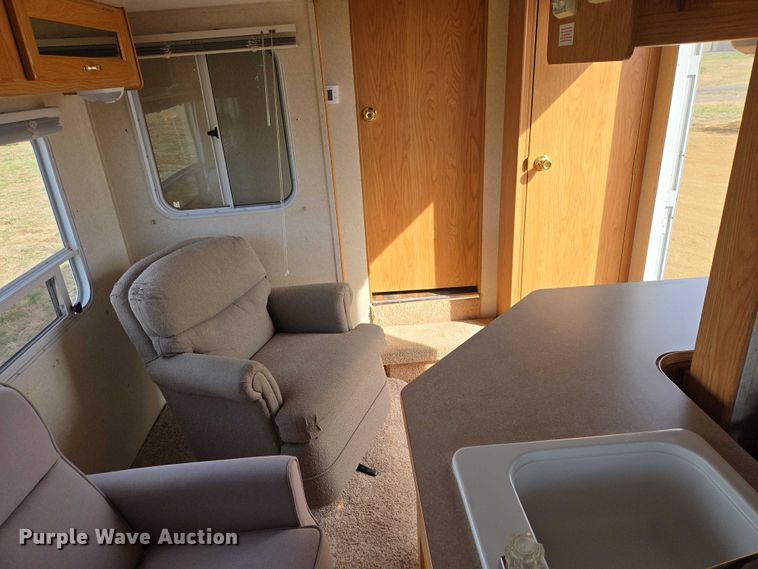 image for item EV5724 2003 Jayco Eagle 281RLS camper