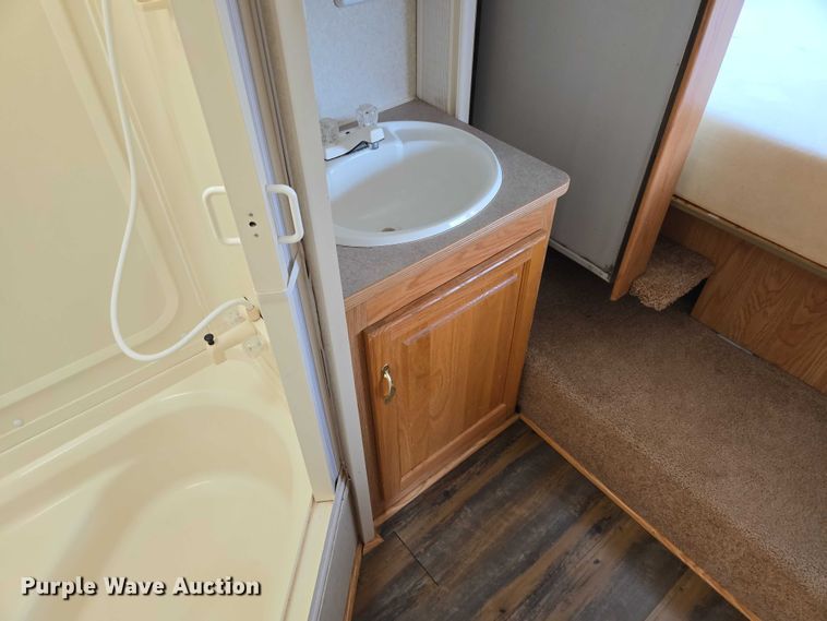 image for item EV5724 2003 Jayco Eagle 281RLS camper