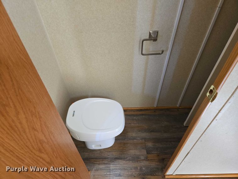 image for item EV5724 2003 Jayco Eagle 281RLS camper