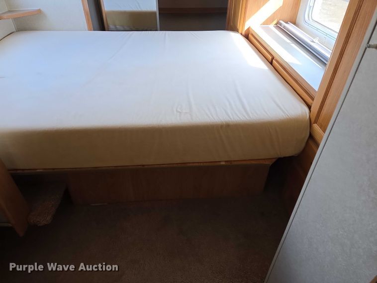 image for item EV5724 2003 Jayco Eagle 281RLS camper