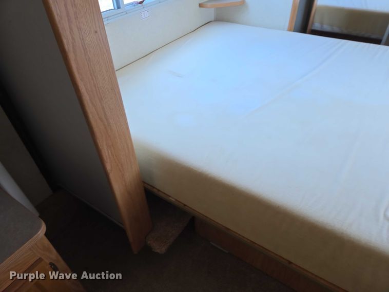 image for item EV5724 2003 Jayco Eagle 281RLS camper