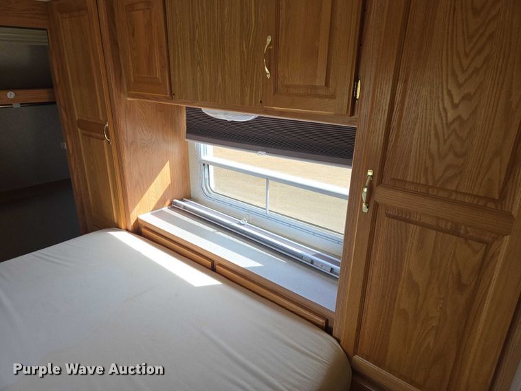 image for item EV5724 2003 Jayco Eagle 281RLS camper