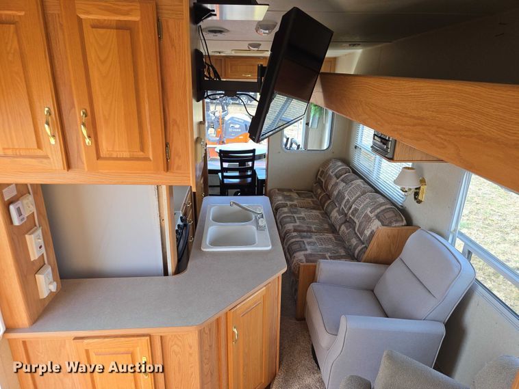 image for item EV5724 2003 Jayco Eagle 281RLS camper