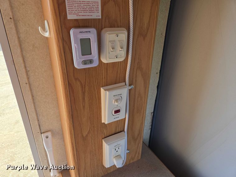 image for item EV5724 2003 Jayco Eagle 281RLS camper