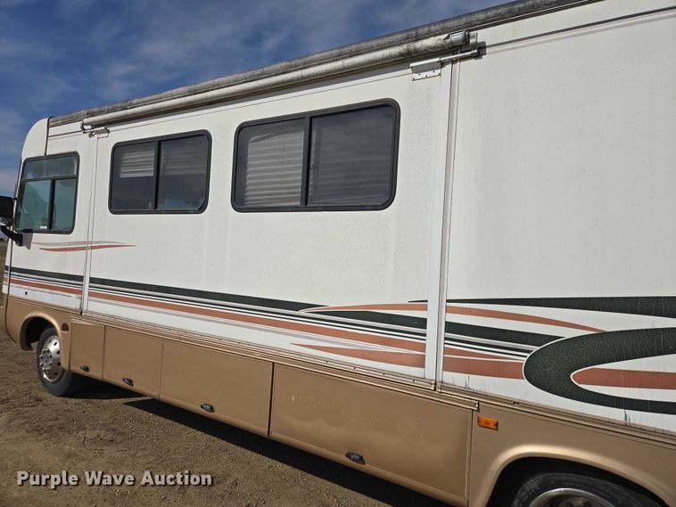 image for item EV5725 1999 Georgetown RV
