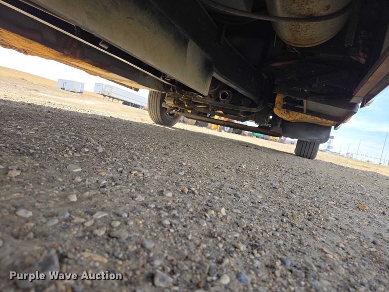 image for item EV5725 1999 Georgetown RV