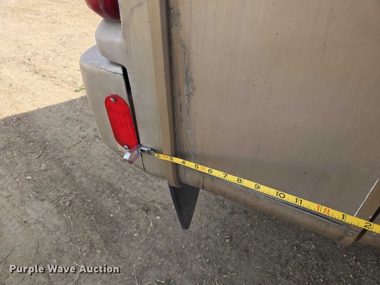 image for item EV5725 1999 Georgetown RV