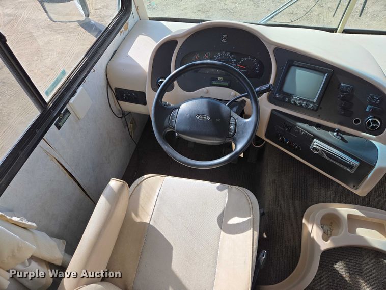 image for item EV5725 1999 Georgetown RV