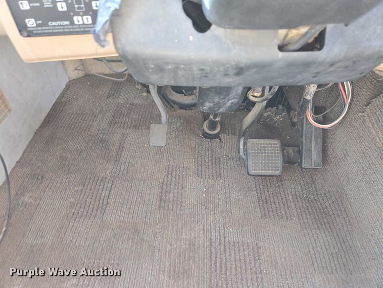 image for item EV5725 1999 Georgetown RV