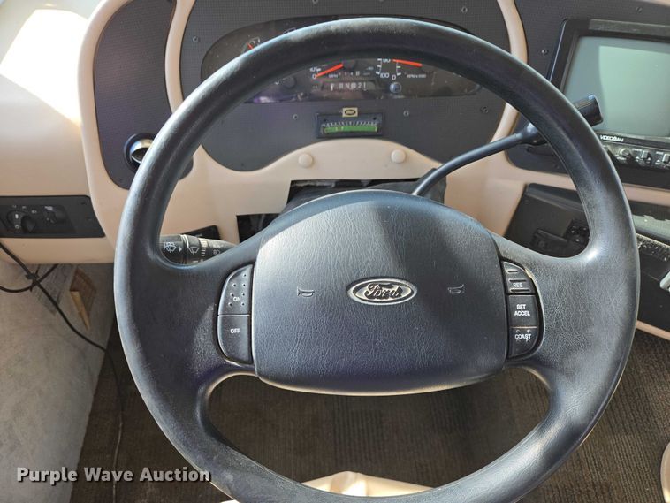 image for item EV5725 1999 Georgetown RV