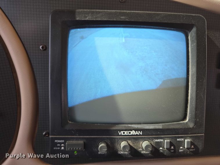 image for item EV5725 1999 Georgetown RV